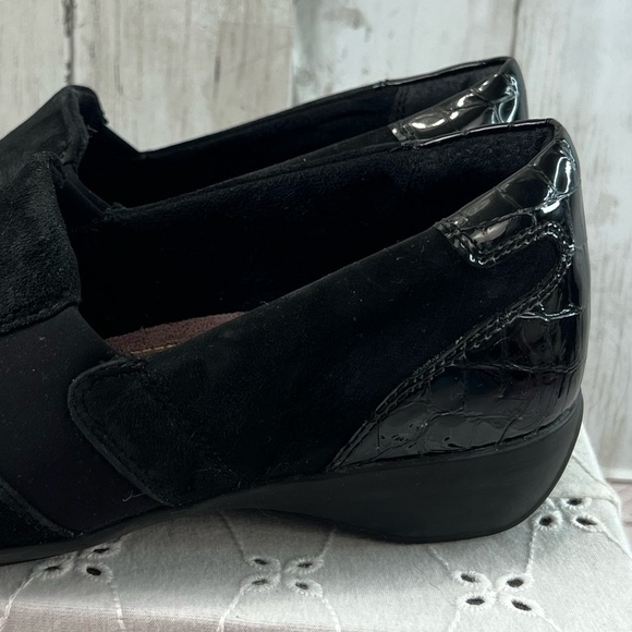 Clarks Shoes Womens 9 Black Leather Wedges Everyday Comfort Active Air, Office - Picture 7 of 16